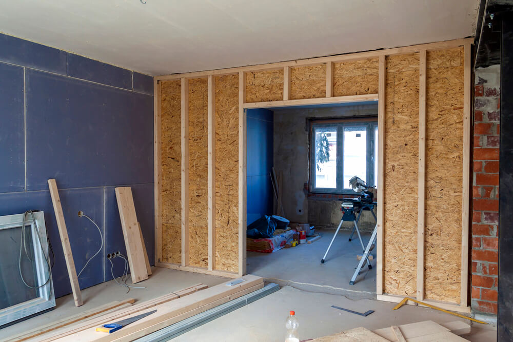 Wohnungsumbau planen – Ablauf, Kosten, notwendige Versicherungen